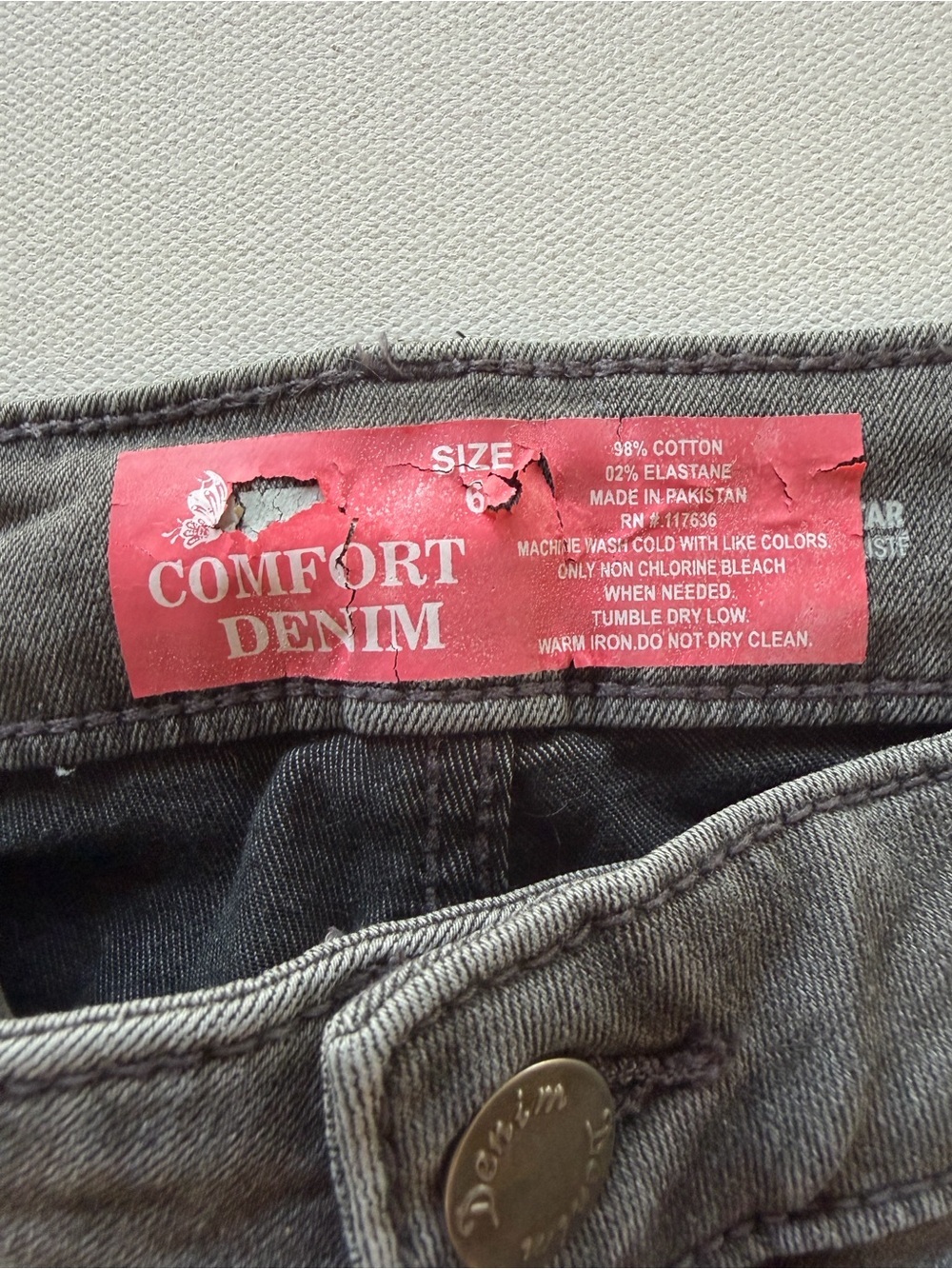 NWT Women's Comfort Denim Black Roll-Cuff Jean Short Size 6 (KB9) - Picture 5 of 8